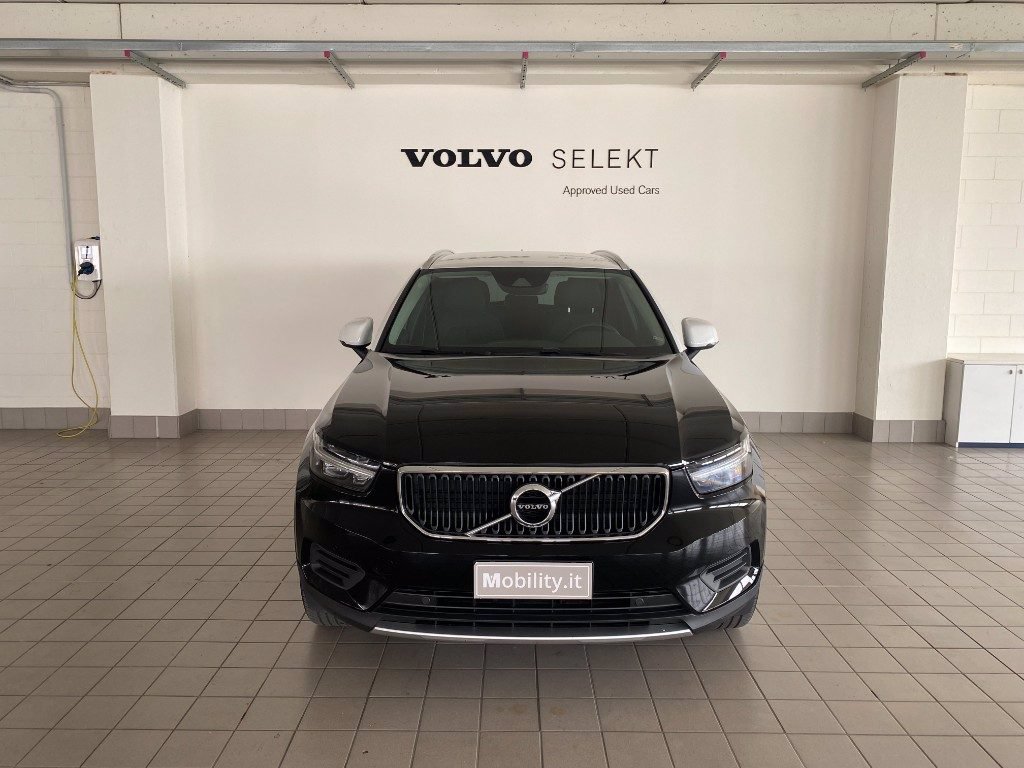 VOLVO XC40 T4 Geartronic Momentum