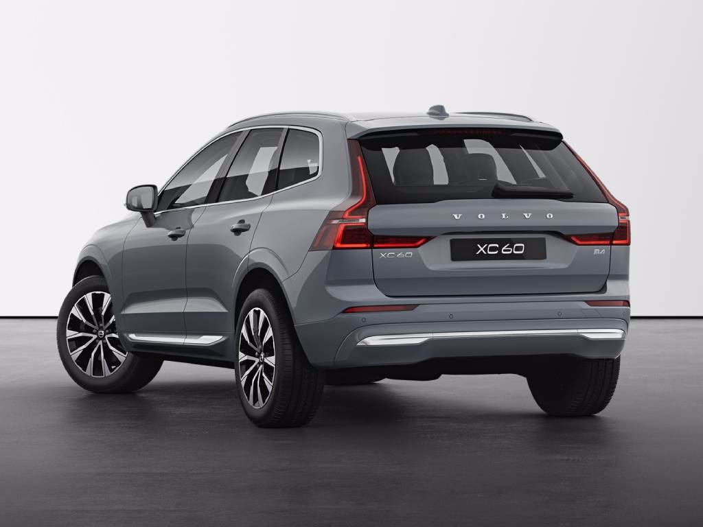 VOLVO XC60 2.0 b4 Plus Dark awd auto