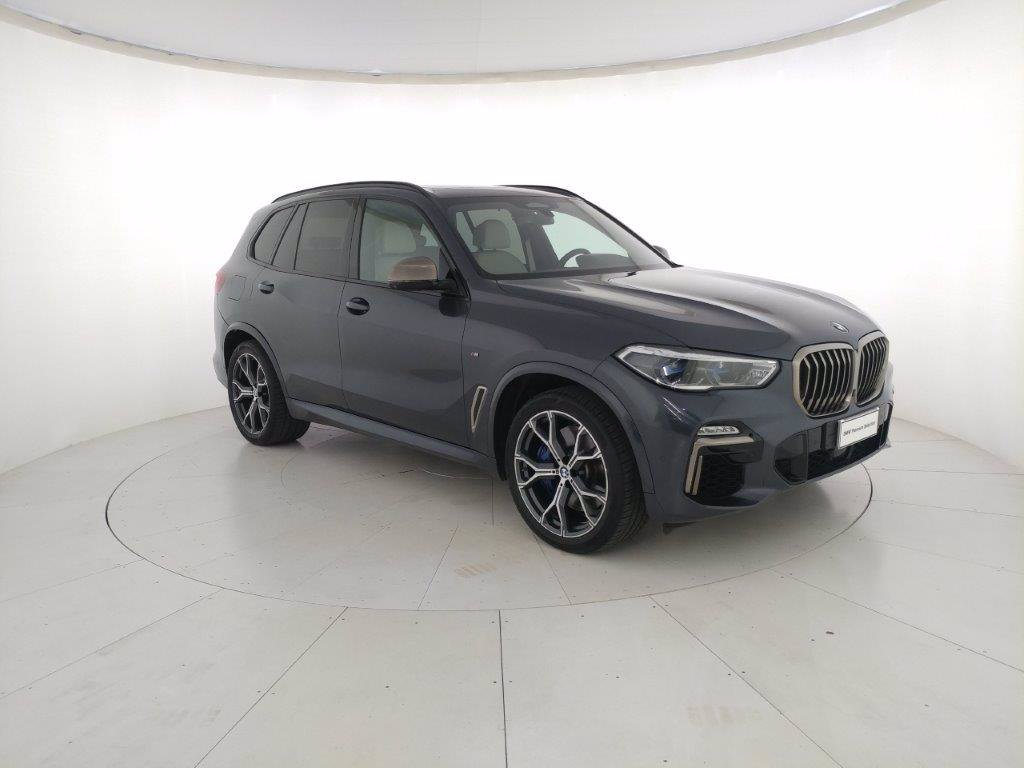 BMW X5 m50i auto