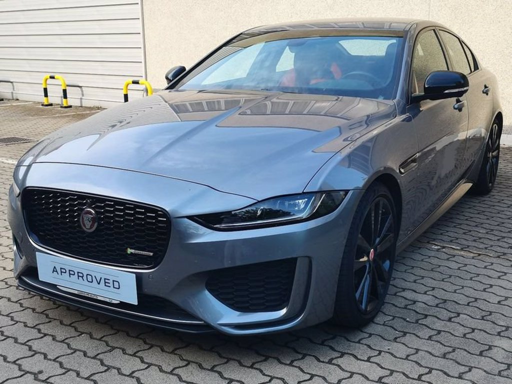 JAGUAR XE 2.0 D 204 CV aut. Black Edition