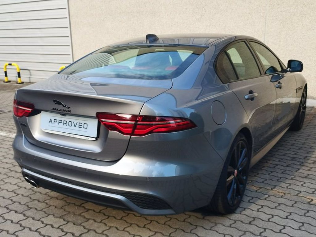 JAGUAR XE 2.0 D 204 CV aut. Black Edition