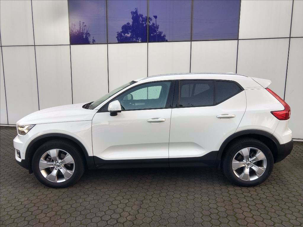 VOLVO XC40 2.0 d3 Momentum awd geartronic