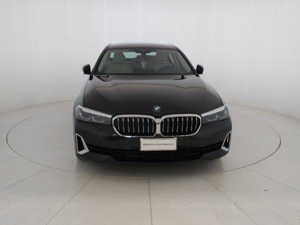 BMW 520d mhev 48v luxury auto